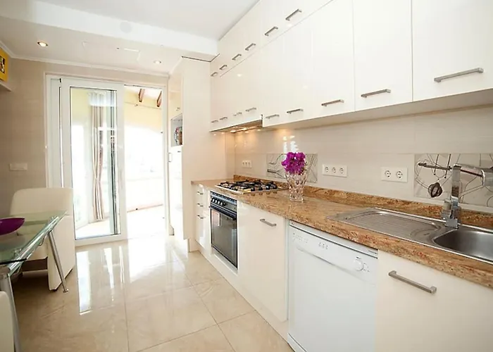 Villa Belucra,10p,seaview,jacuzzi,pool *