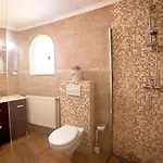 Villa Belucra,10p,seaview,jacuzzi,pool
